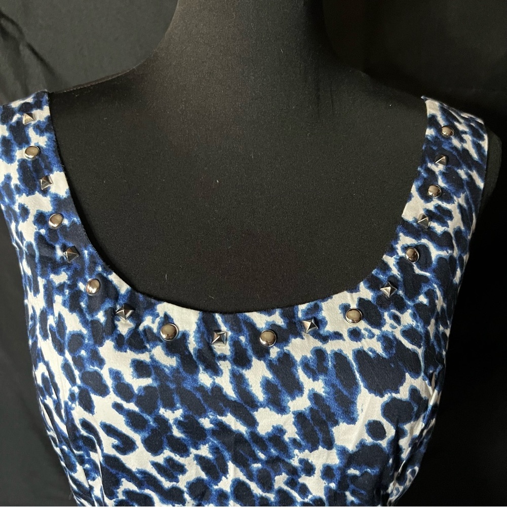 Blue animal print dress by Forever 21. SZ M NWT - Picture 2 of 5